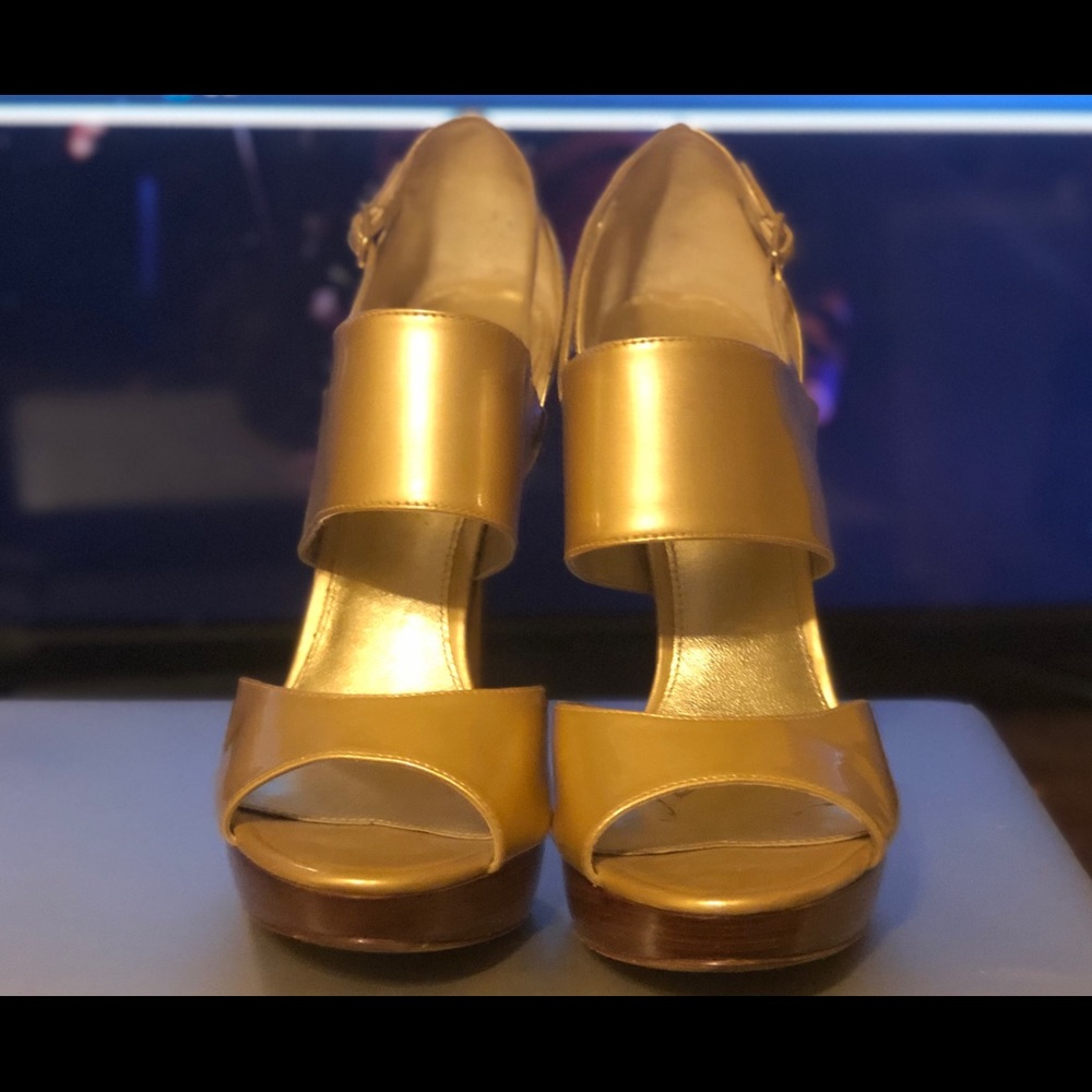 Via Spiga gold heel